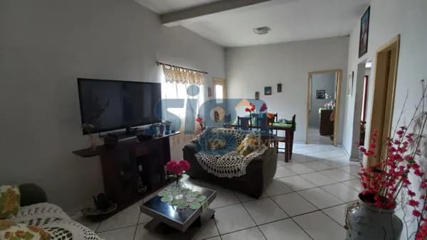 Casa ao lado do Centro