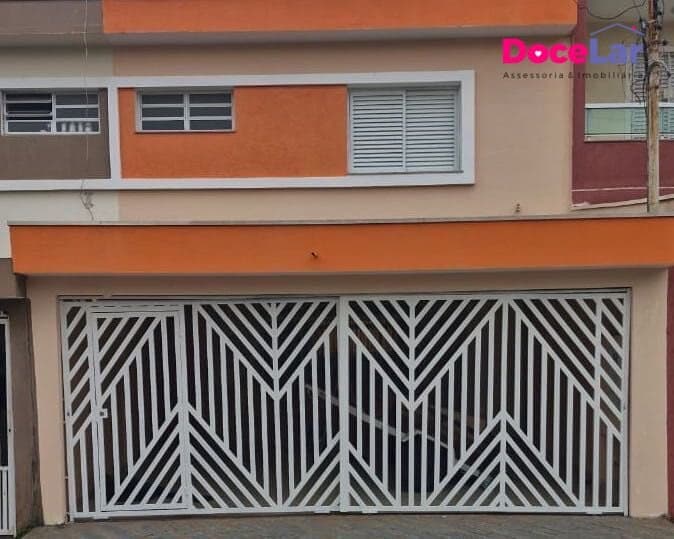 Sobrado 3 dormitórios sendo 1 suíte