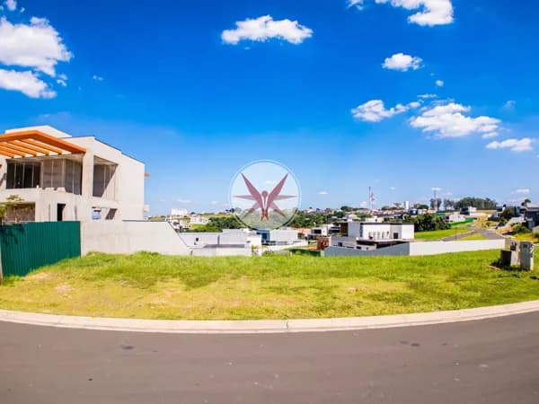 Terreno à Venda Condomínio Villa dos Pinheiros