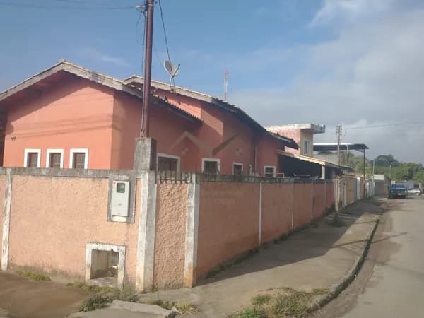 Casa em Vargem - Centro