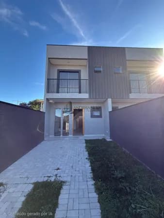 Sobrados à venda no Pinheirinho, em Curitiba