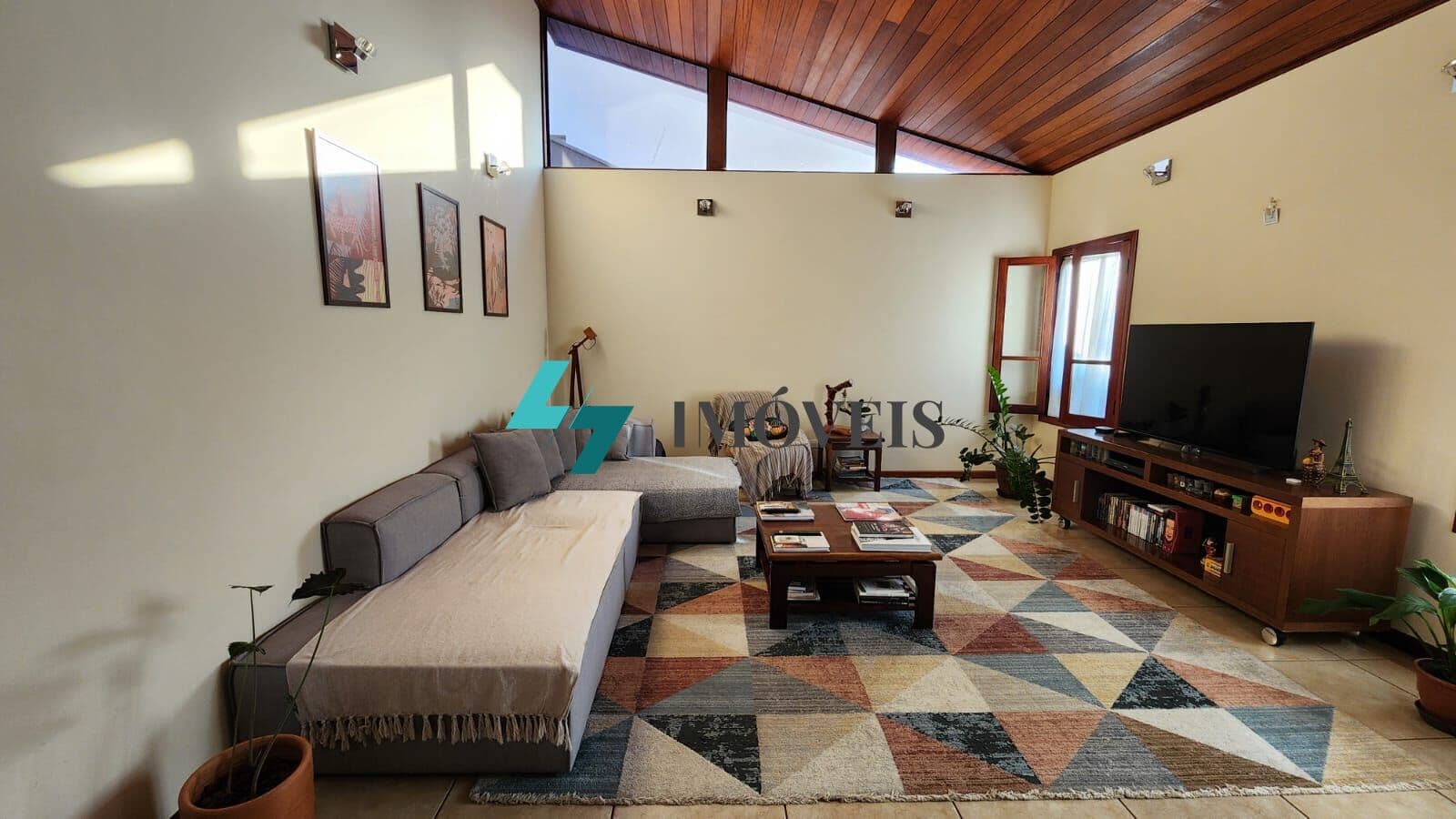 CASA ALUGUEL SOBRADO - 4 DORMS/1SUÍTE - QUINTAL - JD. PAULISTA - JUNDIAÍ - S.P.
