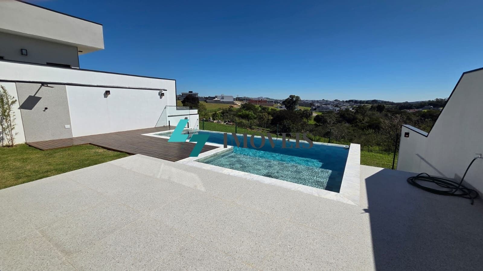 CASA A VENDA ALTO PADRÃO - 230M² - 3 SUÍTES/VARANDA GOURMET / PISCINA - VILLAGIO AZZURE - ITUPEVA - S.P.-