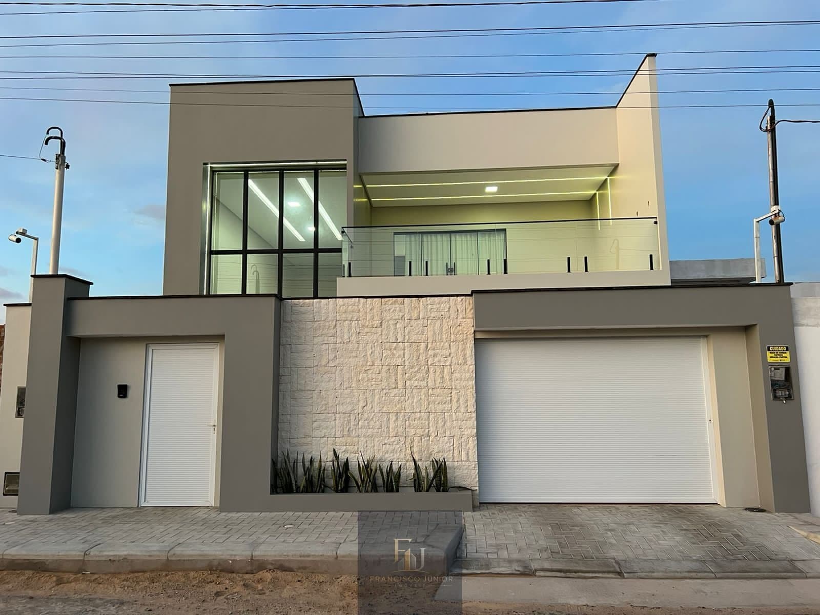 Casa Alto Padrão em Reis Veloso, Parnaíba/PI