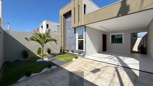 CASA Á VENDA EM PARNAIBA