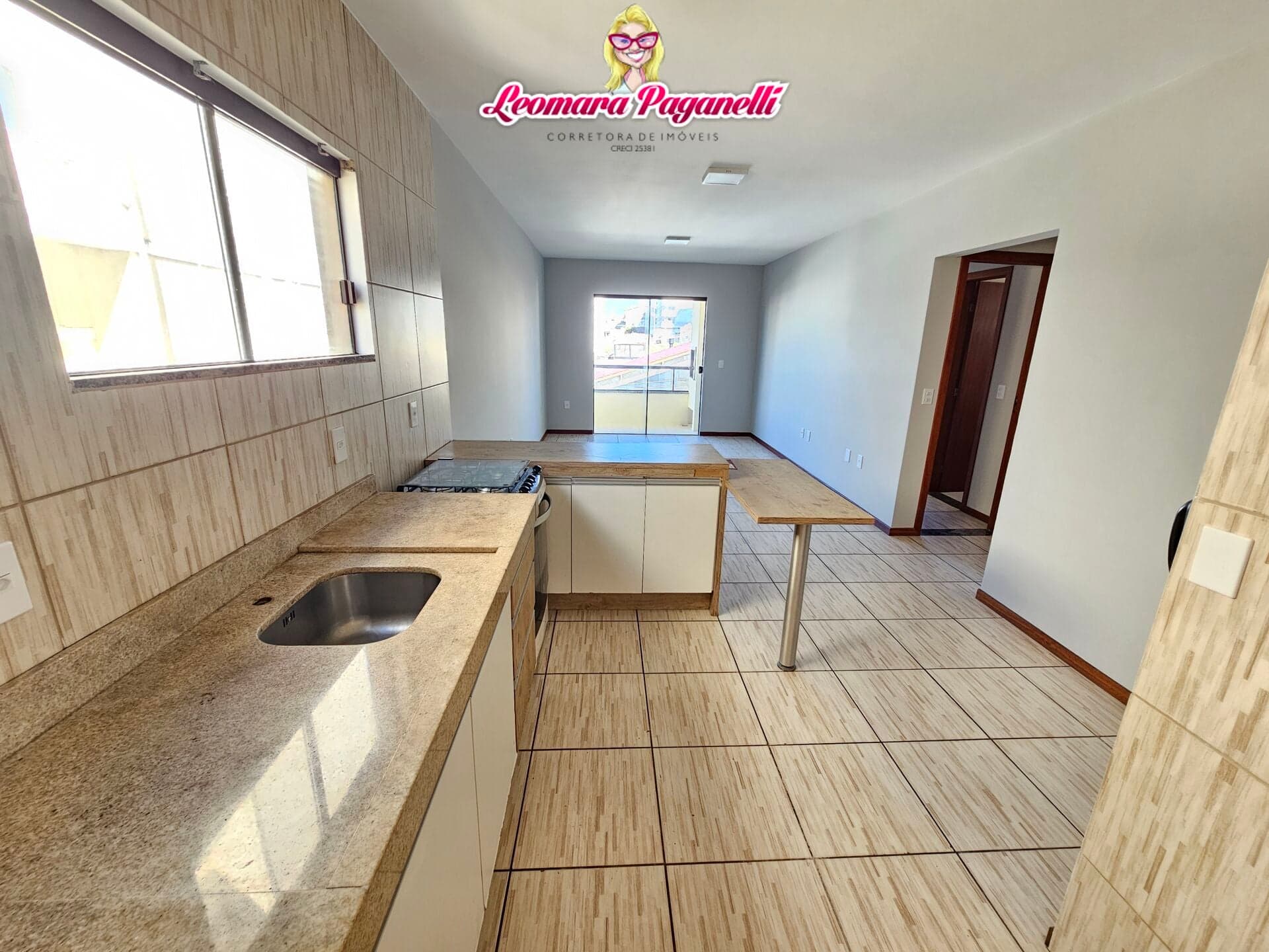Apartamento Semi mobiliado, 2 dormitórios, suíte, churrasqueira, sacada, Pagani, Palhoça, SC.