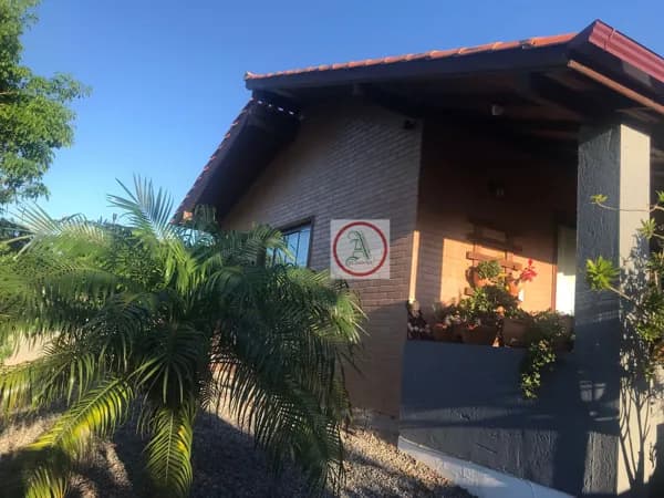 DUAS CASAS EM CONDOMINIO NO RIO VERMELHO!