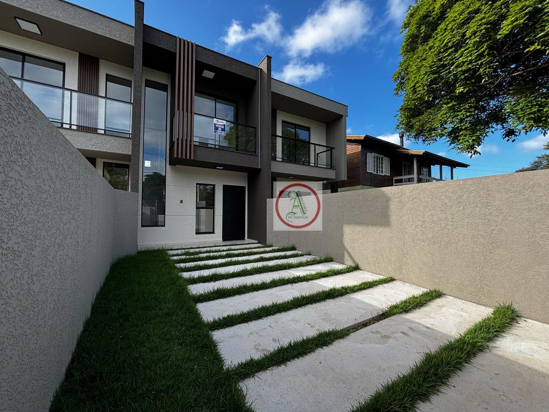 Sobrado em Florianópolis - São João do Rio Vermelho