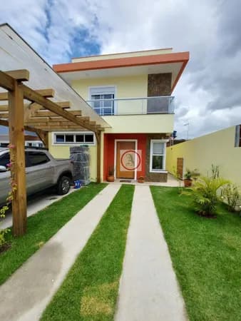 Sobrado em Florianópolis - São João do Rio Vermelho