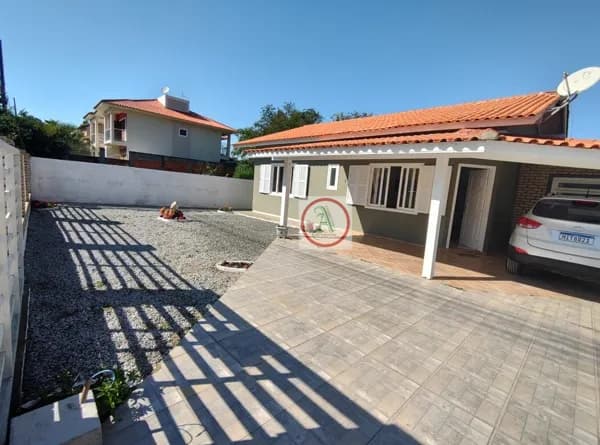 Casa em Florianópolis - São João do Rio Vermelho