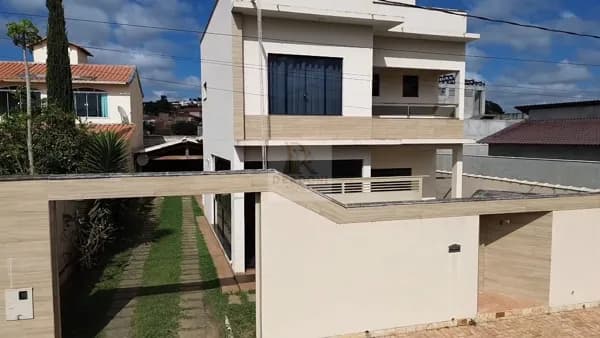 Casa de Condomínio em Entre Rios de Minas - Centro