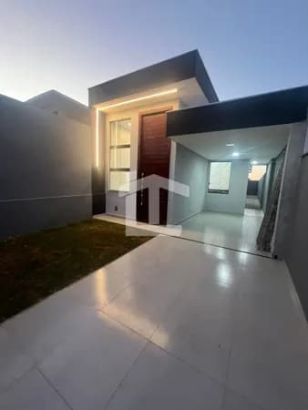 Casa 3 Quartos com Suíte | Pé-direito Alto | Acabamento Premium