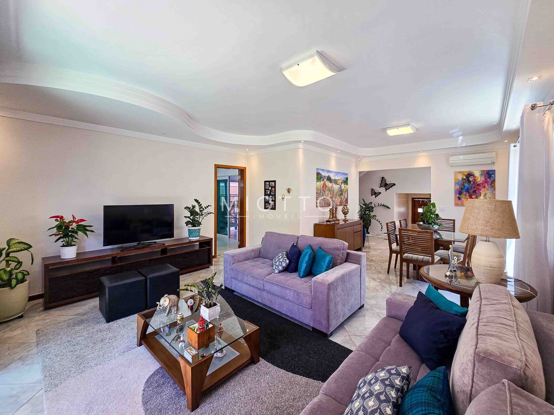 Casa com 3 dormitórios à venda, 201 m² por R$ 2.200.000 - Village das Flores - Jundiaí/SP