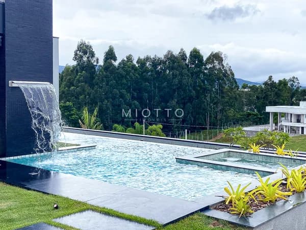 Casa térrea com 4 suítes no TERRAS DA ALVORADA em Jundiaí/SP por R$ 3.900.000