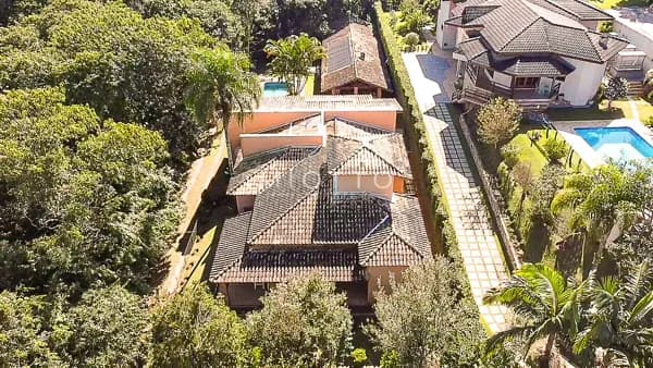 Casa térrea com 4 dormitórios no CAPITAL VILLE em Cajamar/SP por R$ 2.400.000