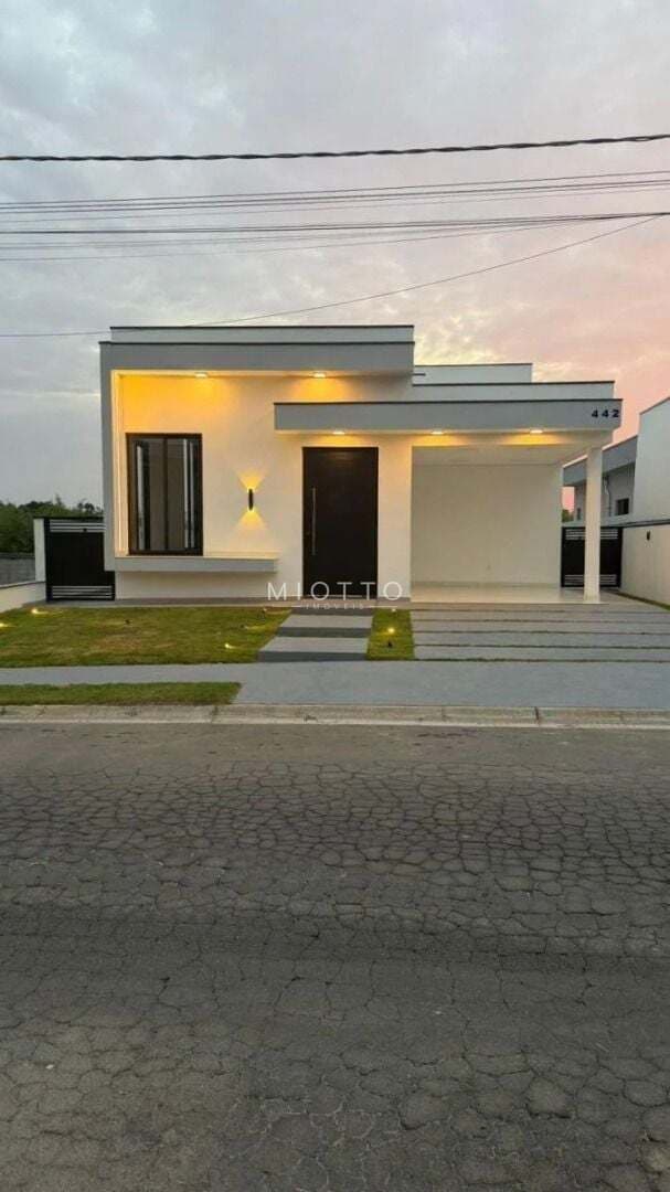 Casa com 3 dormitórios para aluguel, 163 m² por R$ 9.290,00/mês - São Venâncio - Itupeva/SP