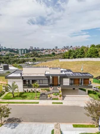 Casa com 5 suítes no condomínio JARDIM ATENAS por R$ 5.6 milhões