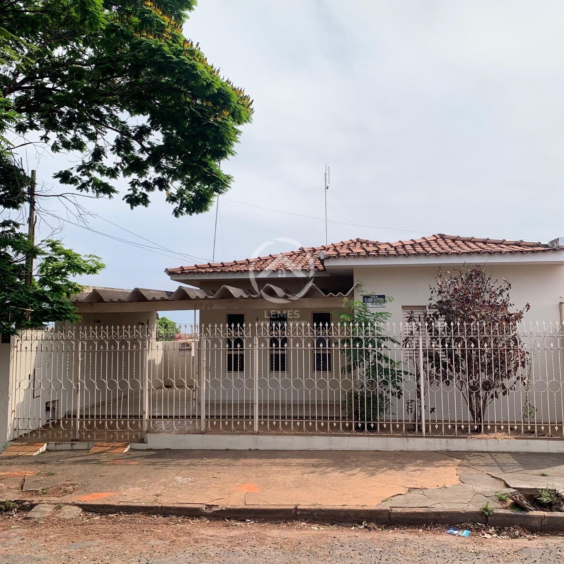 Casa em Mirandópolis - Centro