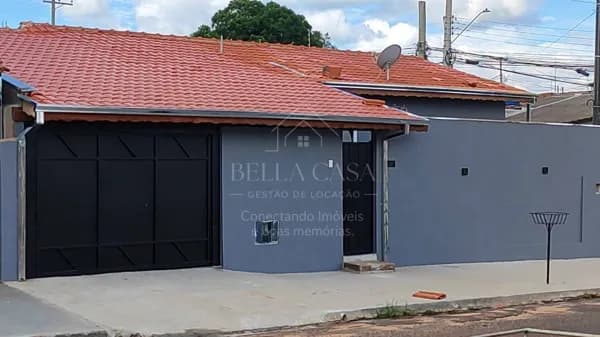 Casa em Parque Residencial Vinte e Quatro de Maio, Botucatu/SP