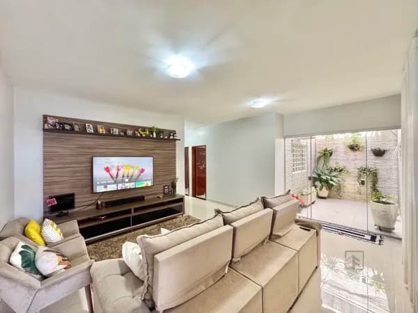 Casa com 3 quartos sendo uma suíte a venda bairro Jardim Mariliza
