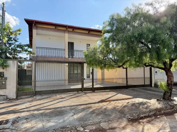 Sobrado com 5 quartos a venda no bairro Santa Genoveva