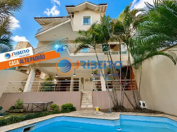 Casa Alto Padrão 3 suítes, 3 vagas, piscina com hidro, espaço gourmet