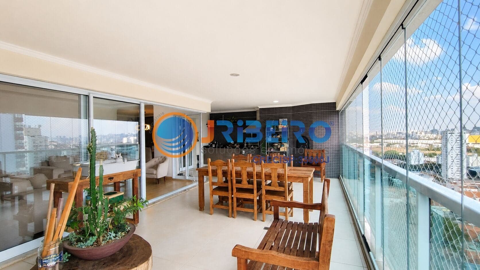 Apartamento 4 dormitórios, 3 suítes, closet, varanda gourmet 4 vagas a venda no Bairro da Santa Terezinha - SP.