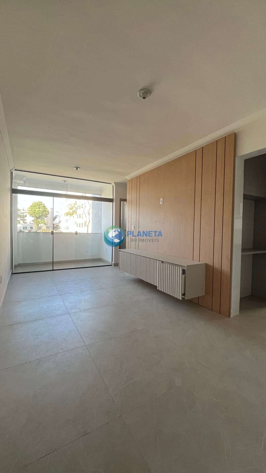 Apartamento com planejados | 2 Quartos - sendo uma suíte | 2 Banhos | 1 Vaga coberta | no Santa Branca - BH