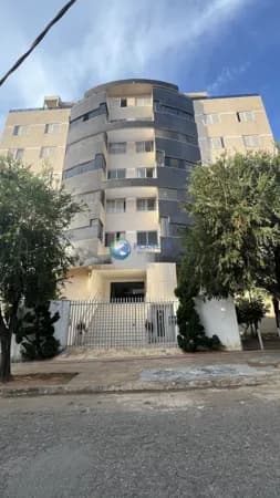 Apartamento Amplo | 3 Quartos - sendo 1 suíte | 2 Banhos | 2 Vagas | no Itapoa |
