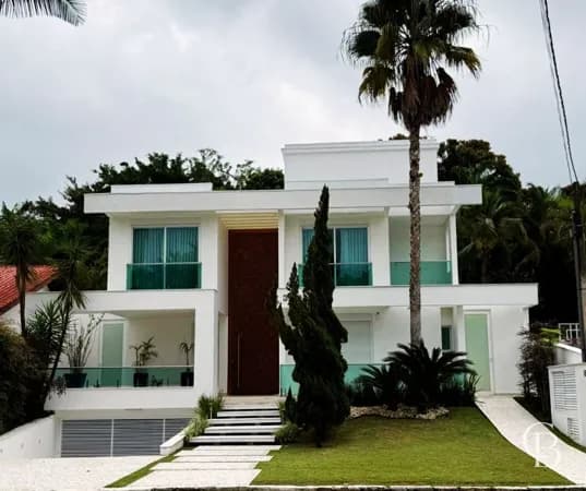 Exclusividade e Conforto na Riviera – Seu Refúgio à Beira-Mar