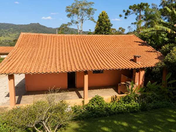 Chácara mobiliada para locação anual | Bairro Baú – São Bento do Sapucaí
