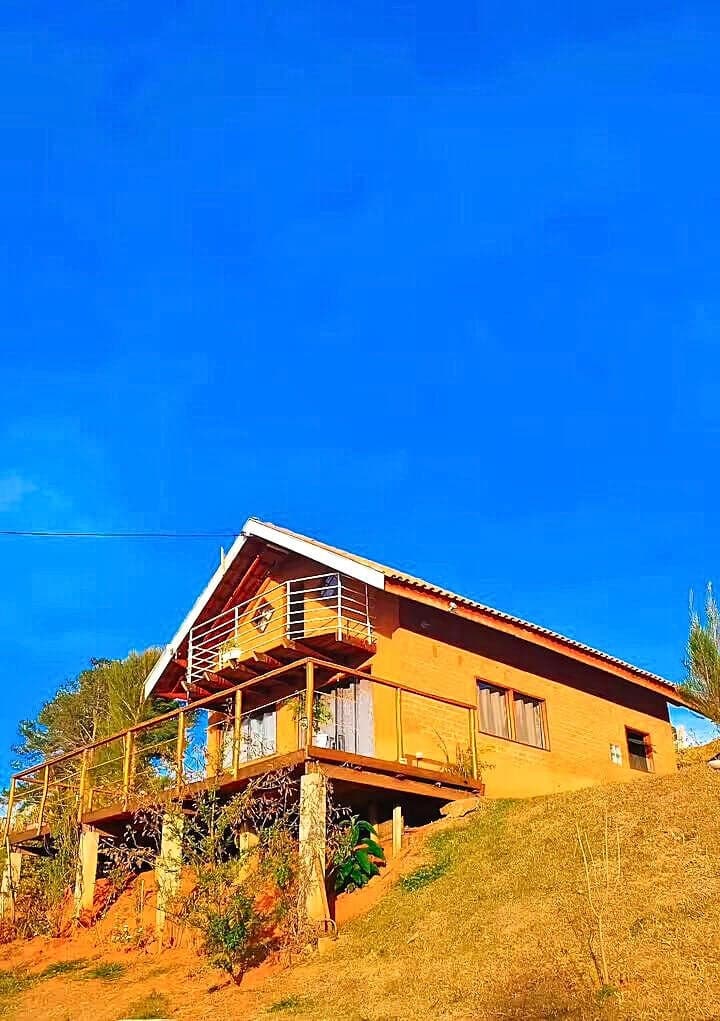 Casa com Nascente e Rio para Locação Anual na Mantiqueira