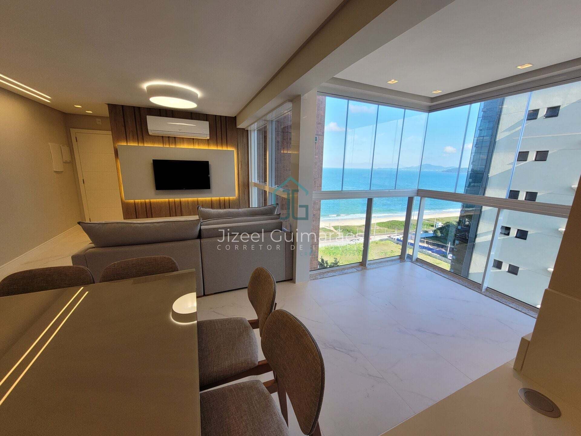 Apartamento de Alto Padrão para Locação Anual no Sunset Tower em Balneário Piçarras | 2 Suítes e Vista para o Mar