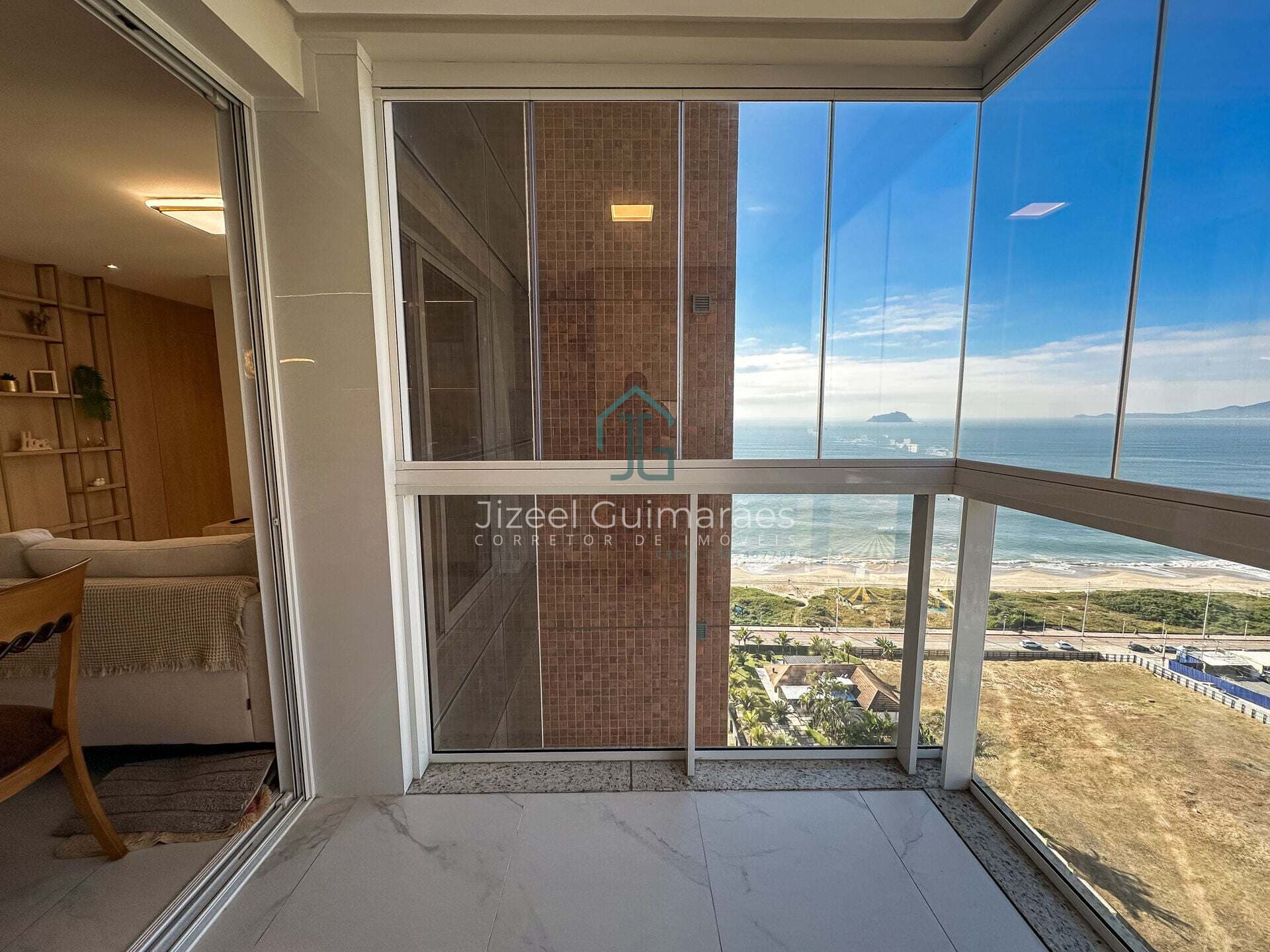 Apartamento de Alto Padrão para Locação Anual no Sunset Tower em Balneário Piçarras | 2 Suítes e Vista para o Mar