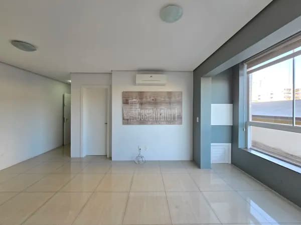 Apartamento de 1 Dormitório Semi-mobiliado e Central