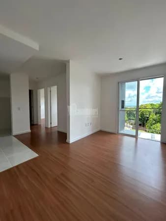 Apartamento semi-mobiliado próximo ao Centro
