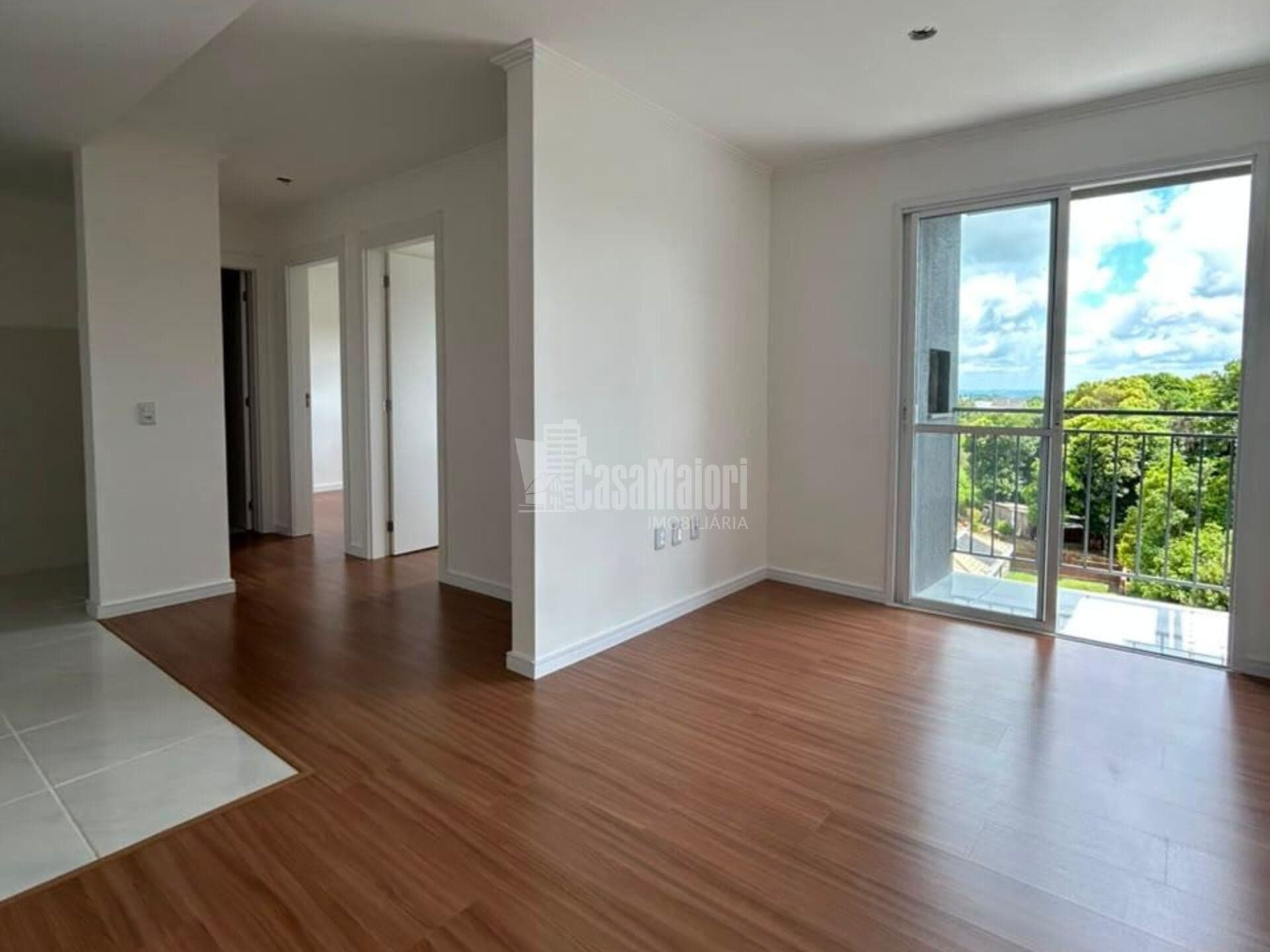 Apartamento semi-mobiliado próximo ao Centro