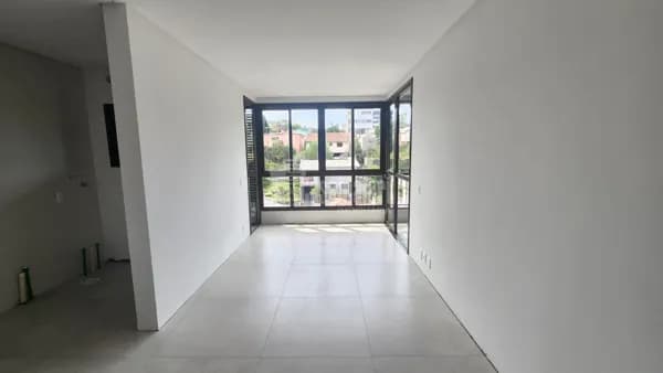 Apartamento Novo de 2 Dormitórios com suíte e sacada aberta