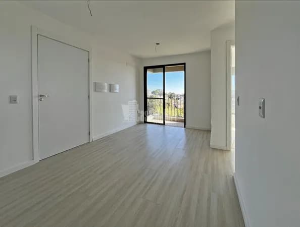 Apartamento de 2 Dormitórios com suíte e sacada com churrasqueira!