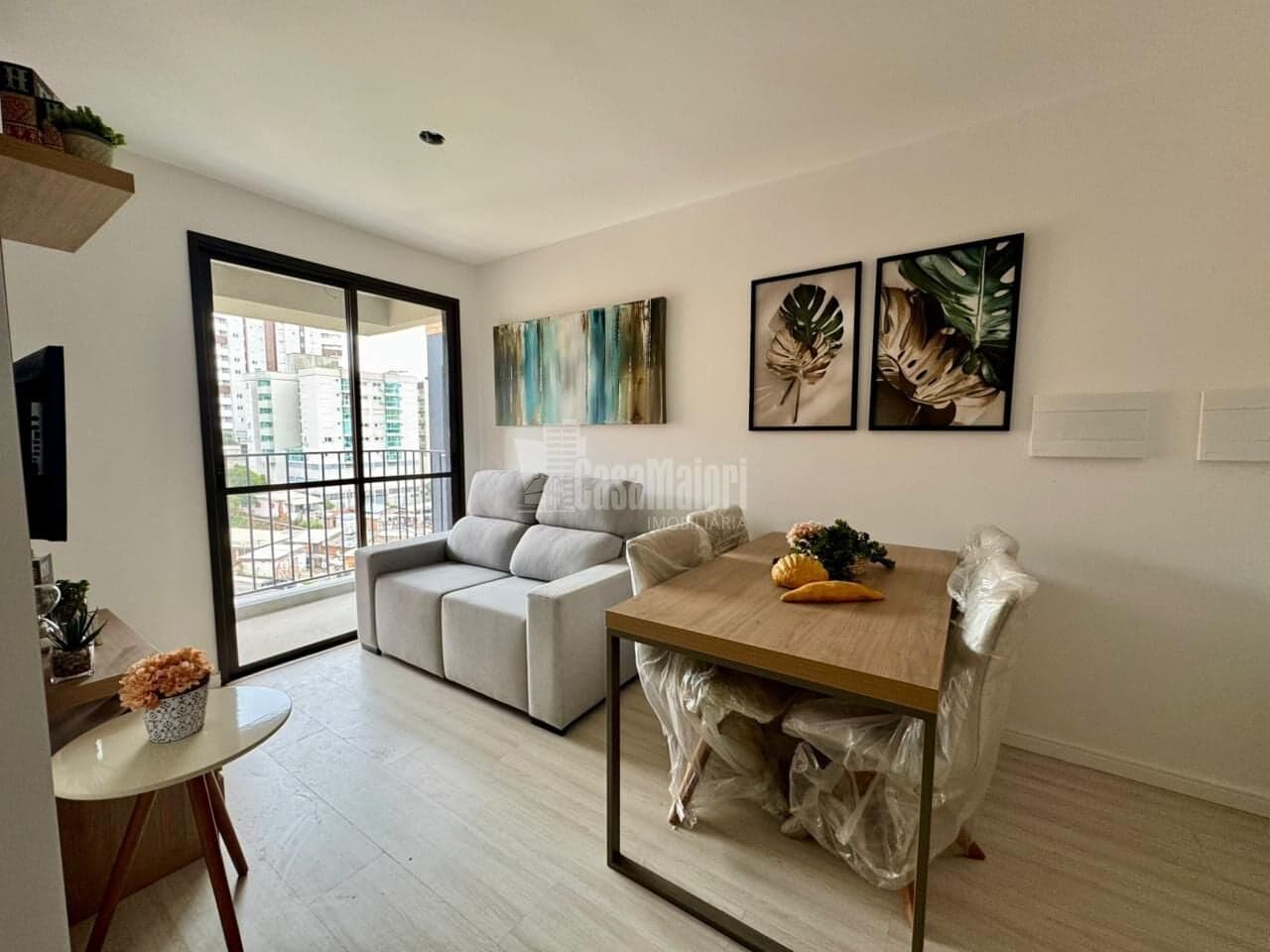 Apartamento Mobiliado de 2 Dormitórios com sacada e churrasqueira!