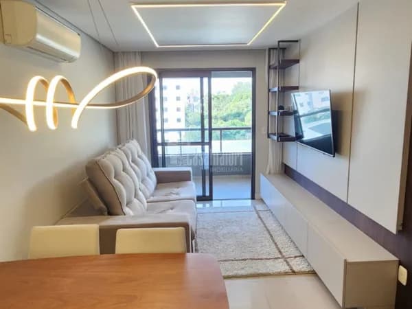 Apartamento semi-mobiliado de 2 dormitórios com 2 sacadas!