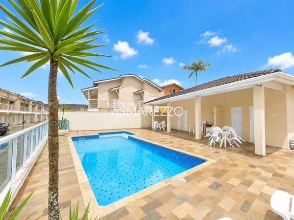 Casa em Condomínio frente mar com 03 dormitórios