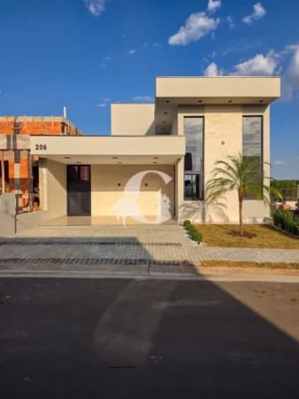 Casa Contemporânea com Marcenaria Premium, Deck de Madeira e Home Office | Condomínio Fechado – Mogi Mirim/SP