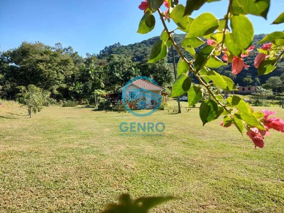 Sítio em Meio a Natureza com Cachoeira e Terreno de 68.000m² ( 6.8 HECTARES ) à venda em Biguaçu/SC