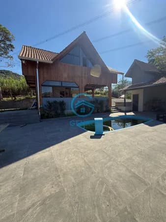 Chácara em Meio a Natureza com Piscina e Terreno de 2.000m² à venda em Canelinha/SC