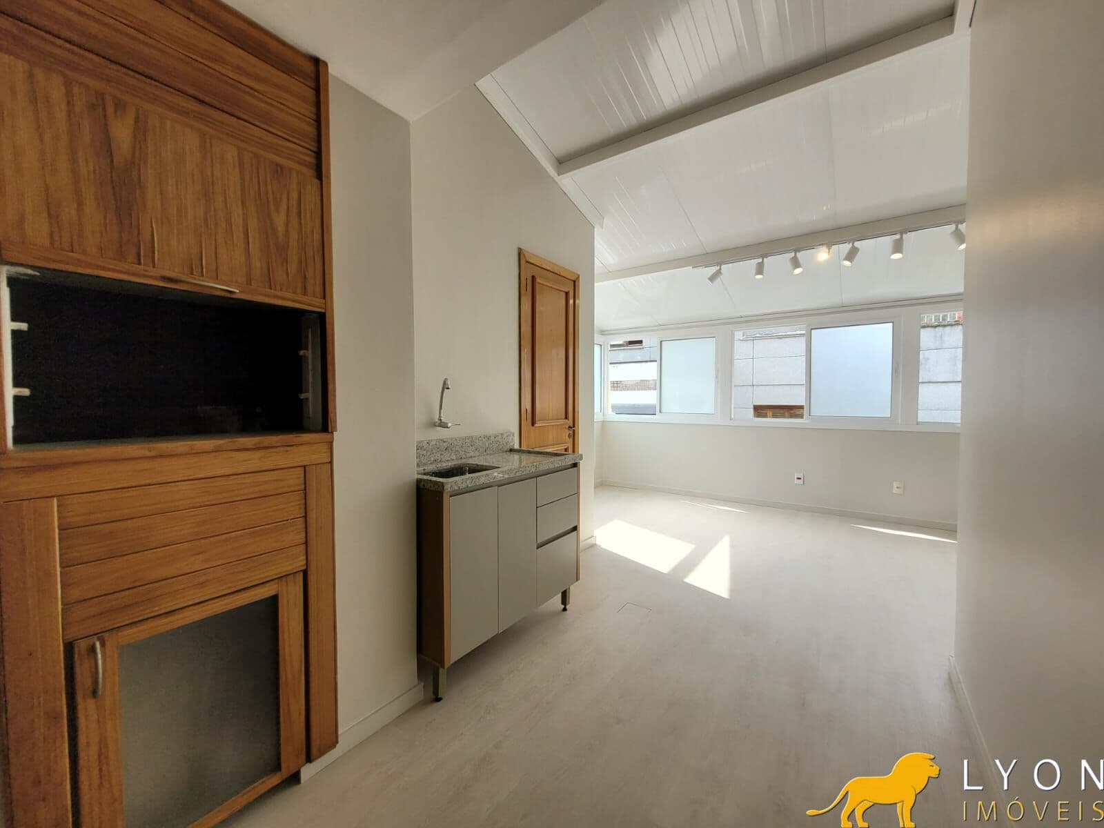 Apartamento de 2 dormitórios à venda no bairro Higienópolis - Porto Alegre/RS