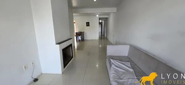 Casa à venda com 3 suítes em Capão da Canoa
