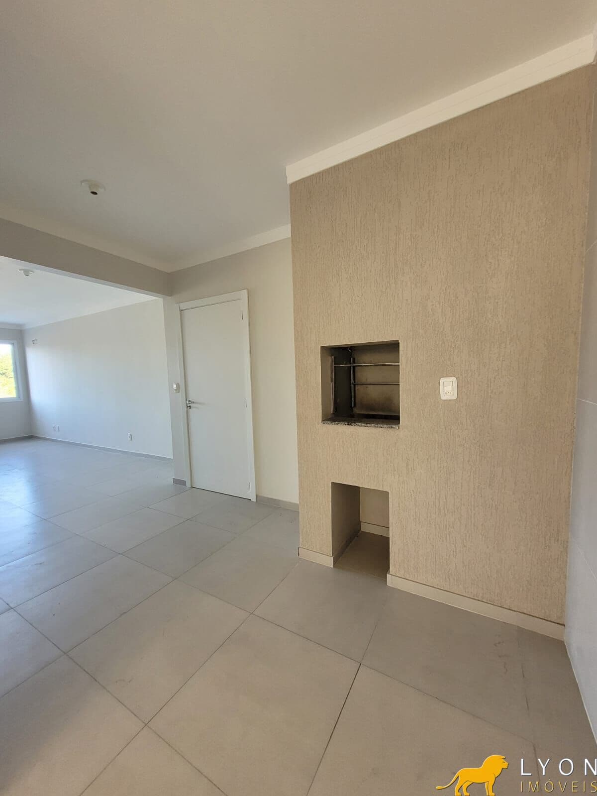 Apartamento para locação com 70m², 02 dormitórios, 02 banheiros e 02 vagas, no bairro Bom Jesus