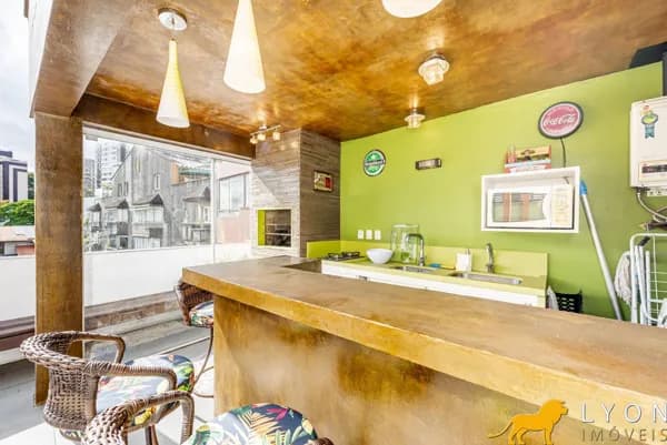 Apartamento Cobertura com piscina e churrasqueira