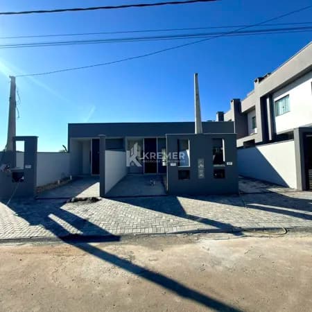 Casa em Guaramirim - Escolinha